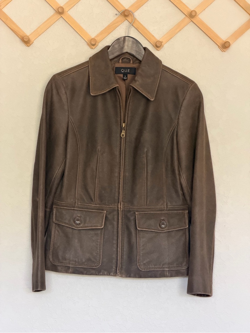 Q.U.E Genuine Brown Leather Jacket